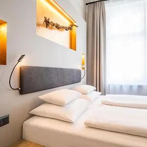 Rathaus - Wein & Design 4* Vienna